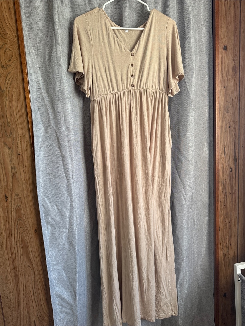Women's Cream V-Neck Button Front Maxi Dress Size Large
